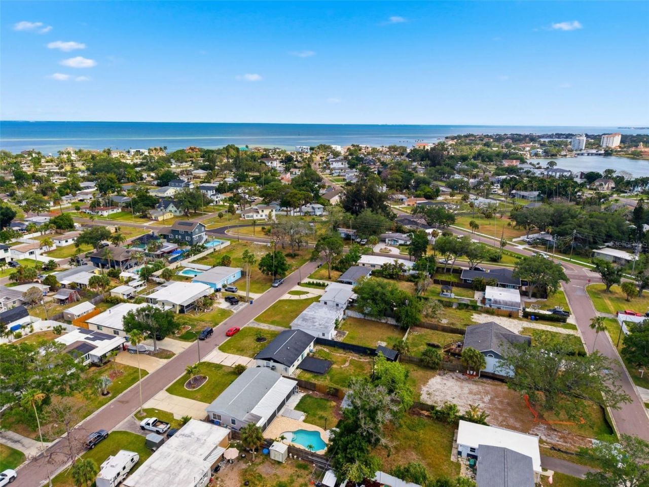 4146 Des Moines Street Ne, Saint Petersburg, FL 33703 Photo