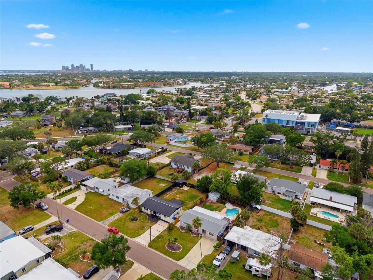 4146 Des Moines Street Ne, Saint Petersburg, FL 33703 Photo