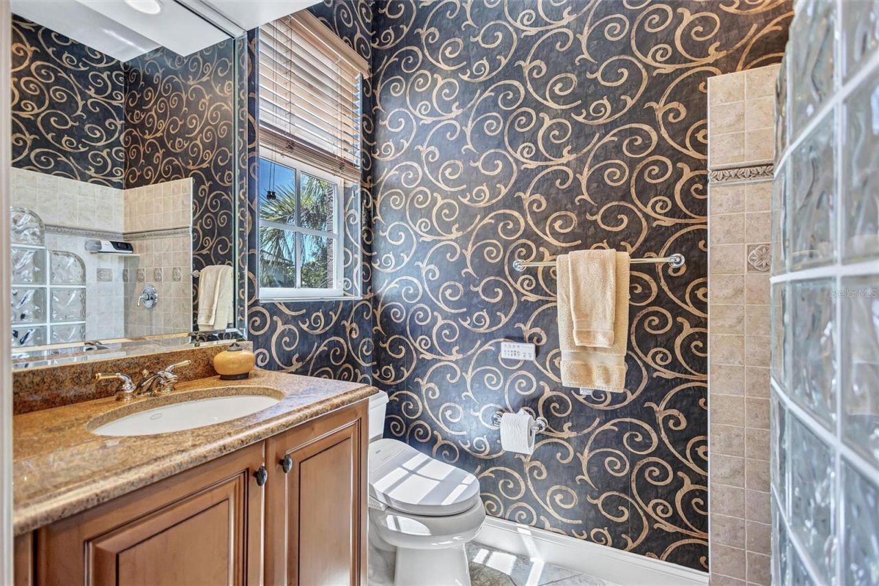 5207 Sand Lake Court, Sarasota, FL 34238 Photo