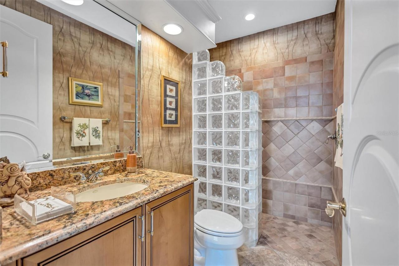 5207 Sand Lake Court, Sarasota, FL 34238 Photo