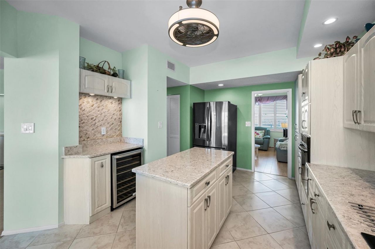7882 Sailboat Key Boulevard S, Unit 605, South Pasadena, FL 33707 Photo