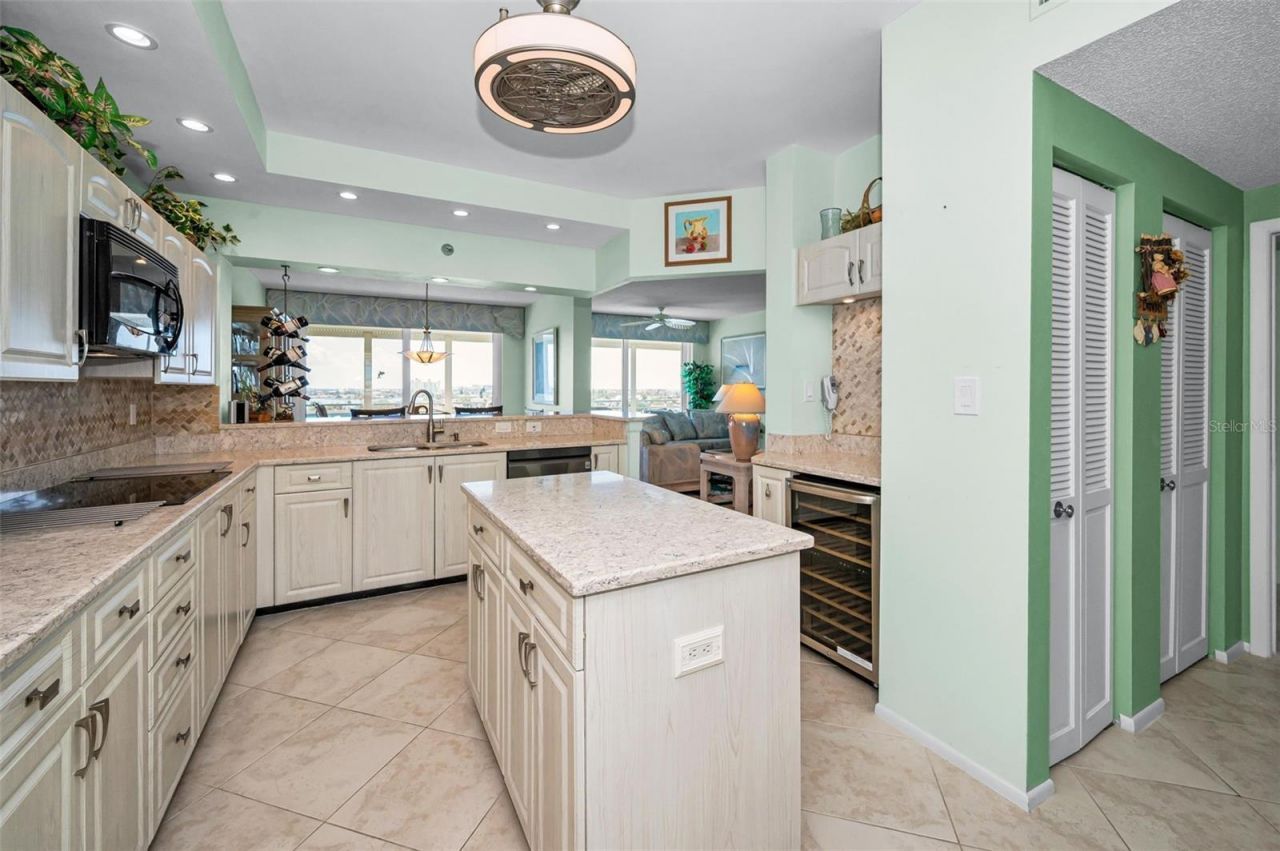 7882 Sailboat Key Boulevard S, Unit 605, South Pasadena, FL 33707 Photo