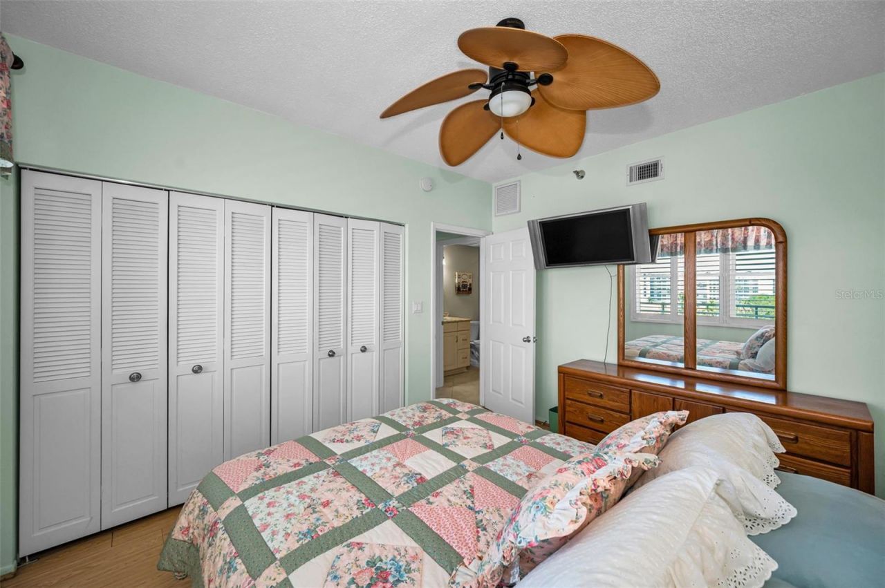7882 Sailboat Key Boulevard S, Unit 605, South Pasadena, FL 33707 Photo