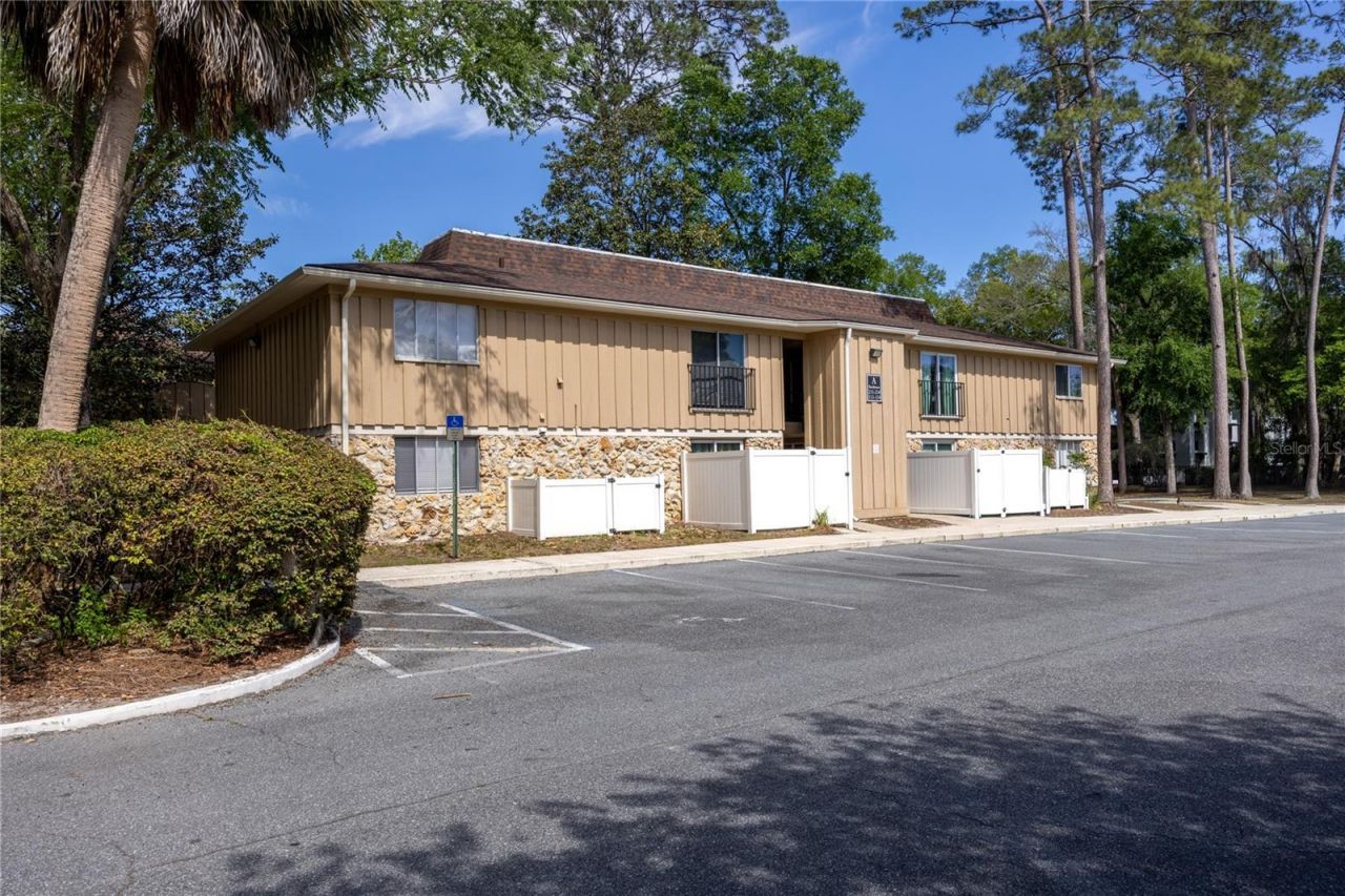 507 NW 39th Road, Unit 114, Gainesville, FL 32607 Photo