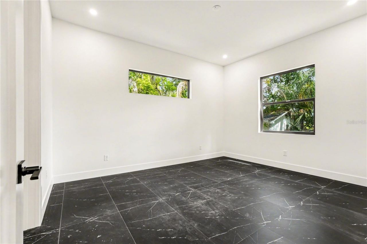 105 Garland Avenue, Seffner, FL 33584 Photo