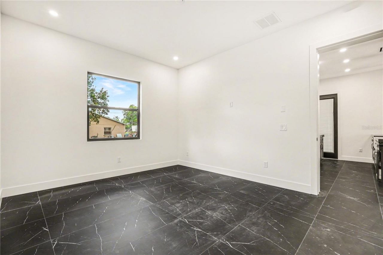 105 Garland Avenue, Seffner, FL 33584 Photo