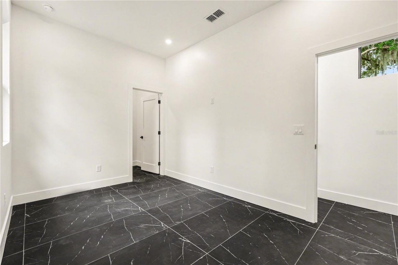 105 Garland Avenue, Seffner, FL 33584 Photo