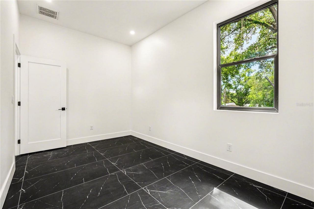 105 Garland Avenue, Seffner, FL 33584 Photo