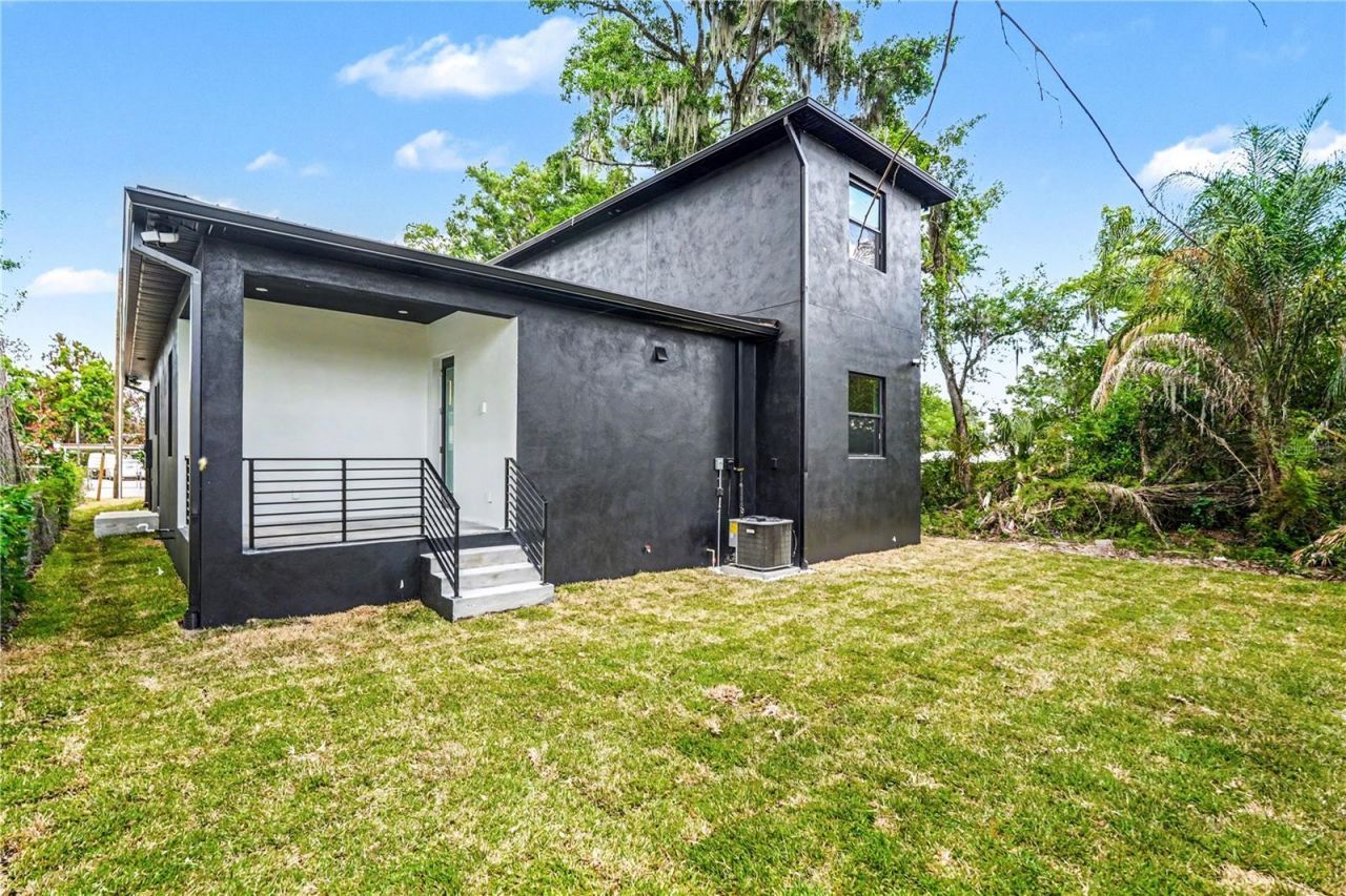 105 Garland Avenue, Seffner, FL 33584 Photo