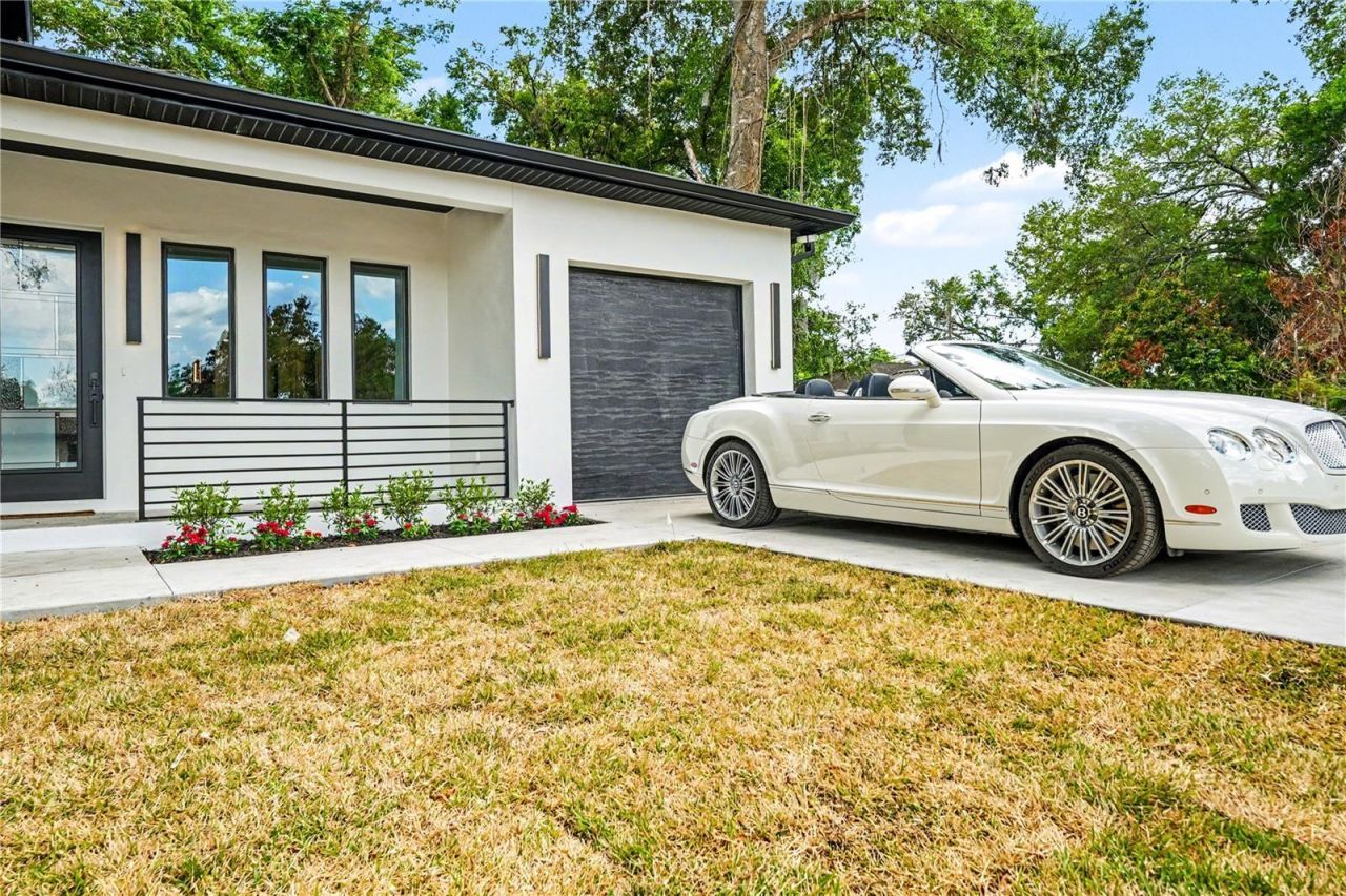 105 Garland Avenue, Seffner, FL 33584 Photo