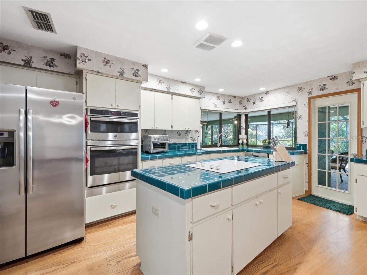 5046 Barrowe Drive, Tampa, FL 33624 Photo