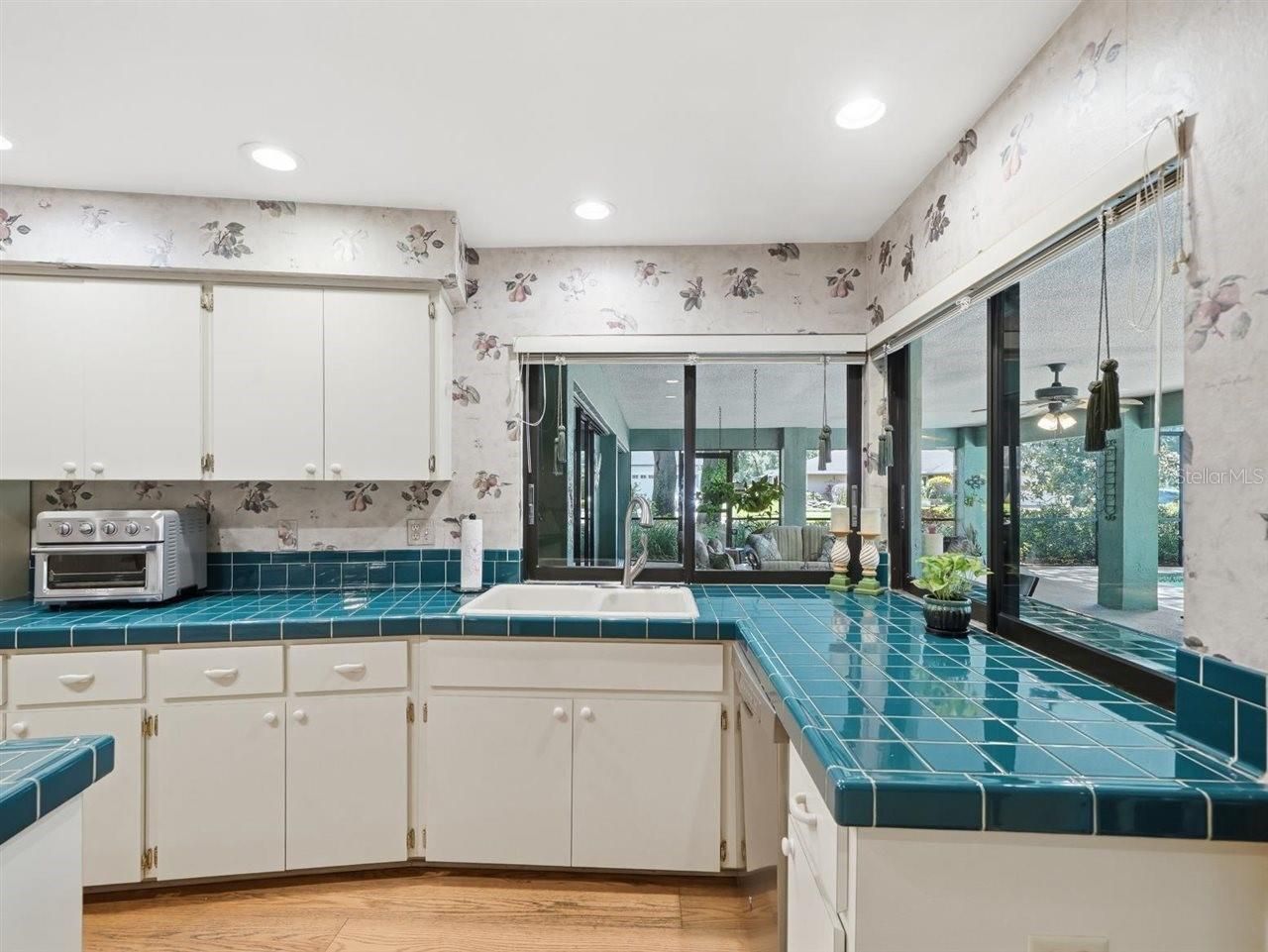 5046 Barrowe Drive, Tampa, FL 33624 Photo