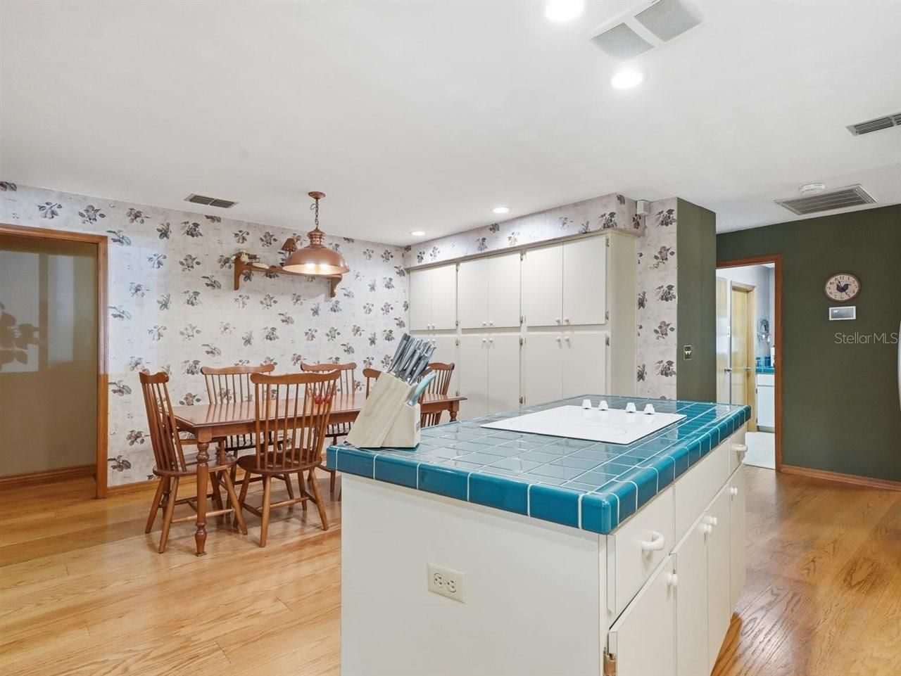 5046 Barrowe Drive, Tampa, FL 33624 Photo