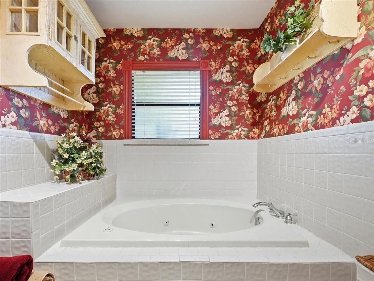 5046 Barrowe Drive, Tampa, FL 33624 Photo