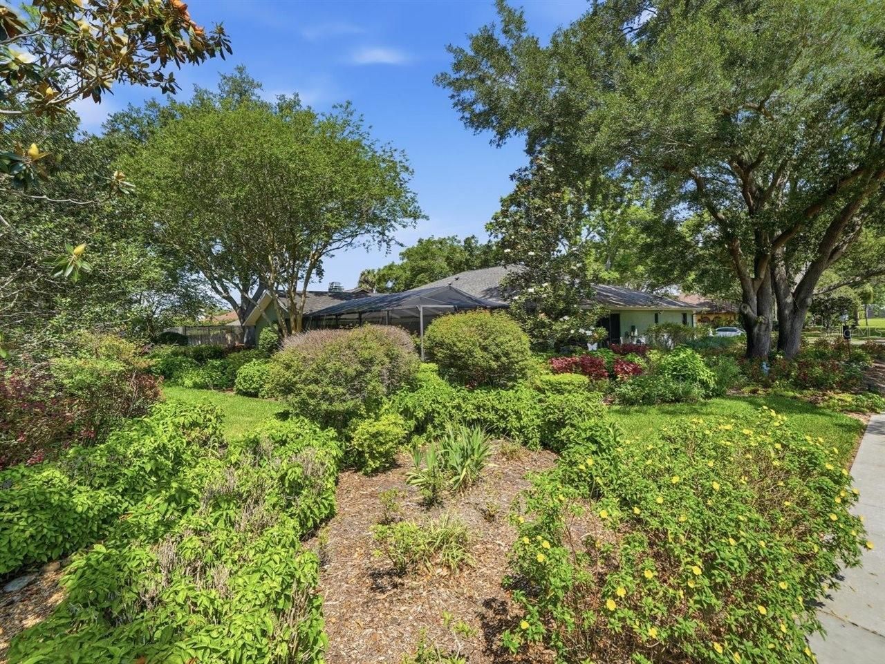 5046 Barrowe Drive, Tampa, FL 33624 Photo