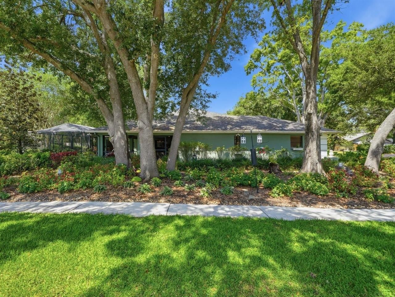 5046 Barrowe Drive, Tampa, FL 33624 Photo
