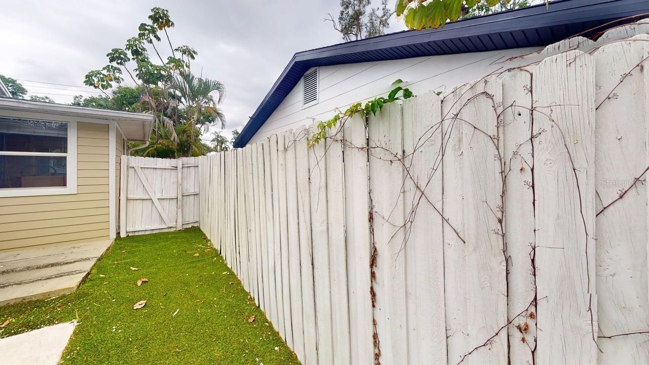 2912 Hawthorne Street, Sarasota, FL 34239 Photo