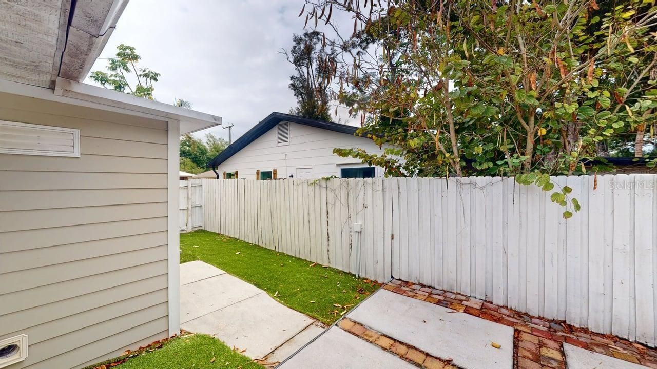 2912 Hawthorne Street, Sarasota, FL 34239 Photo