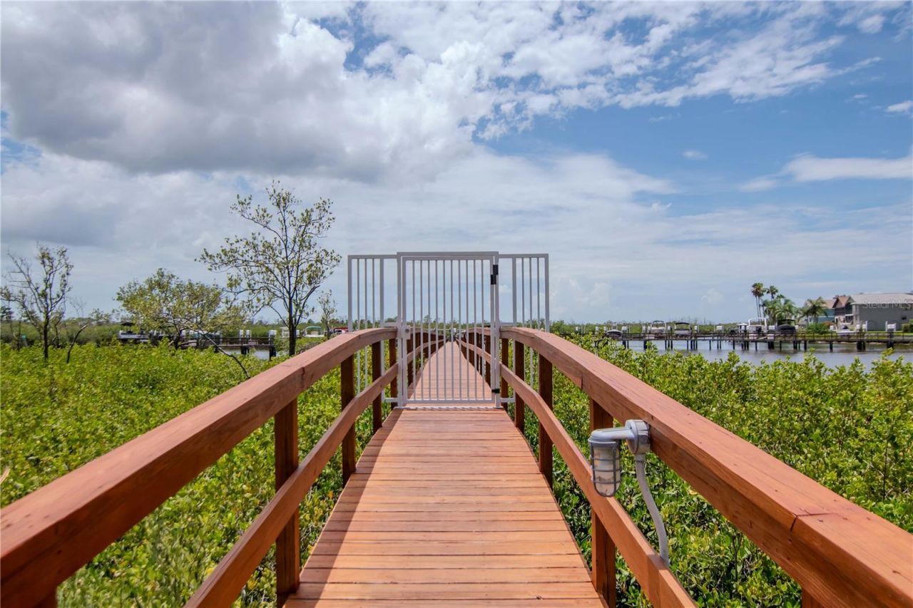 4516 Seagull Drive , Unit 916, New Port Richey, FL 34652 Photo
