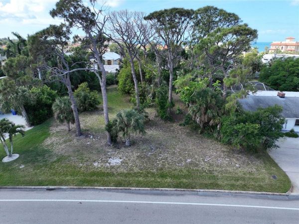 619 ALHAMBRA ROAD , VENICE, FL 34285