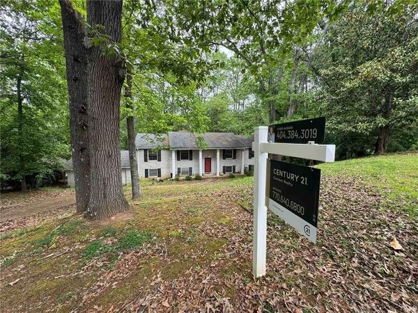 135 Greenhill Court SW, Atlanta, GA 30331