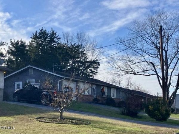 7312 Meadowbrook Circle, Knoxville, TN 37918
