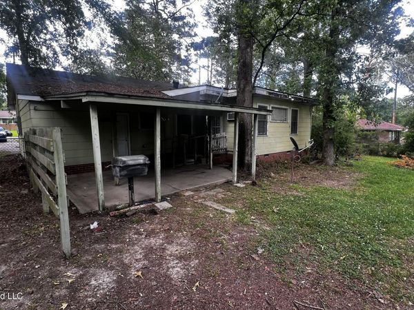 215 Carmel Avenue, Jackson, MS 39204