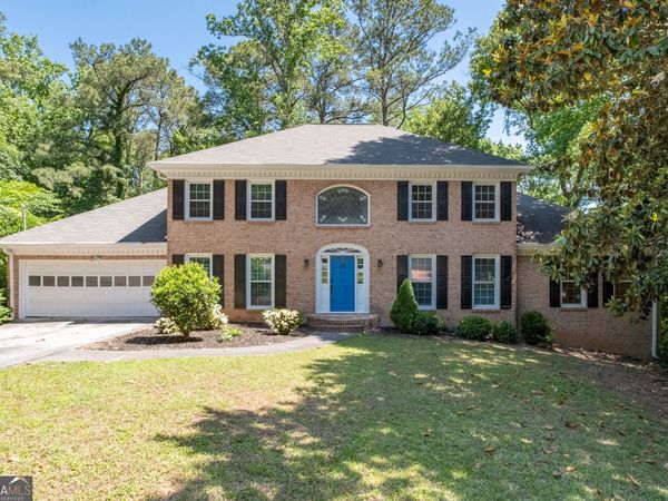 2562 River Knoll Drive SW, Lilburn, GA 30047