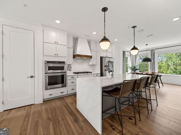 6589 Beacon Drive, Sandy Springs, GA 30328