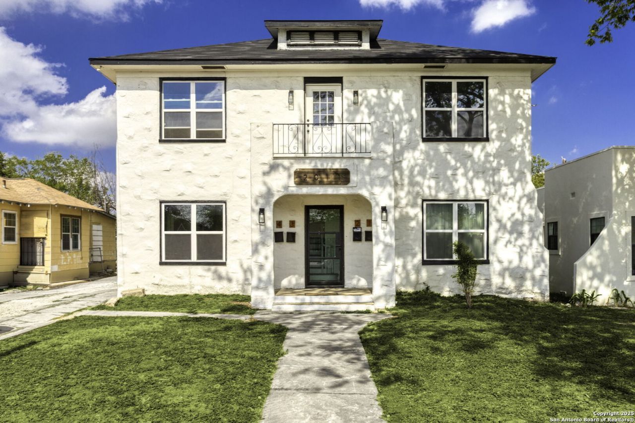 2011 Cincinnati Ave, San Antonio, TX 78228 Main Photo