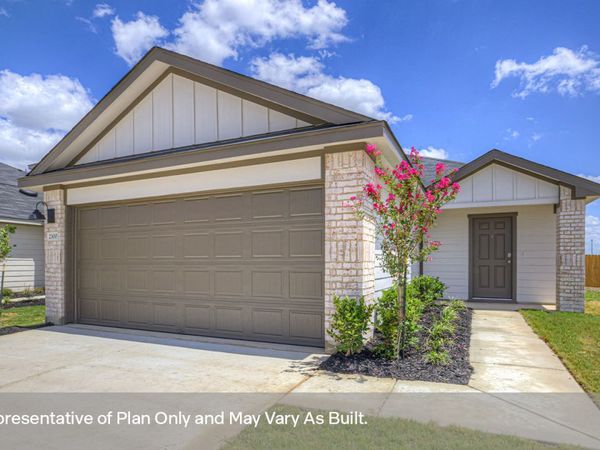 2305 Red Bird Trace, Lockhart, TX 78644