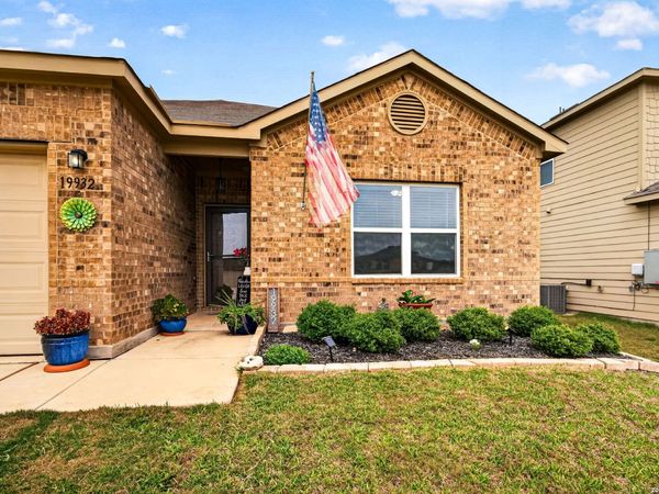 19932 DOC HOLIDAY DR, Lytle, TX 78052