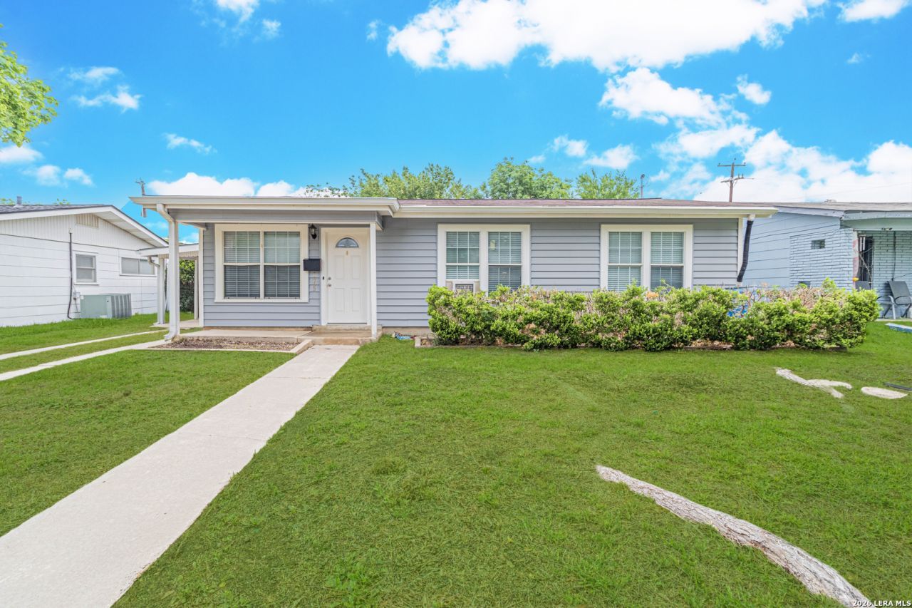 175 Tipperary Ave, San Antonio, TX 78223 Main Photo