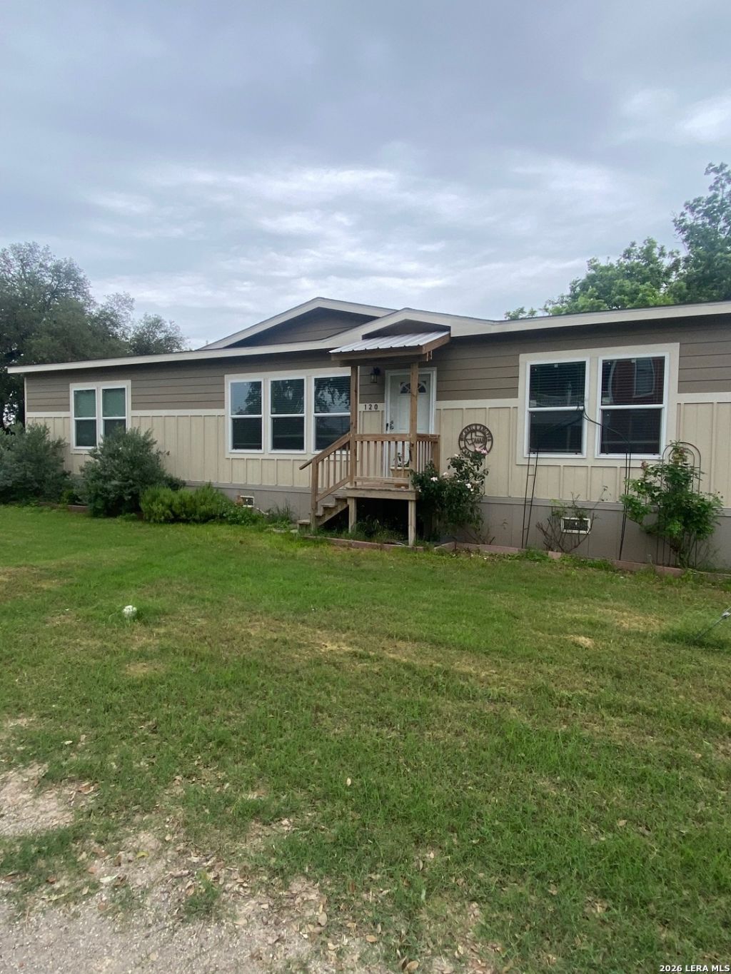 120 James, Sabinal, TX 78881 Main Photo