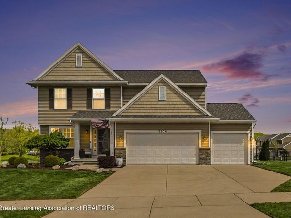 8704 Yellowstone Lane, Lansing, MI 48917