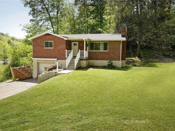 541 Grandview Drive, St Albans, WV 25177