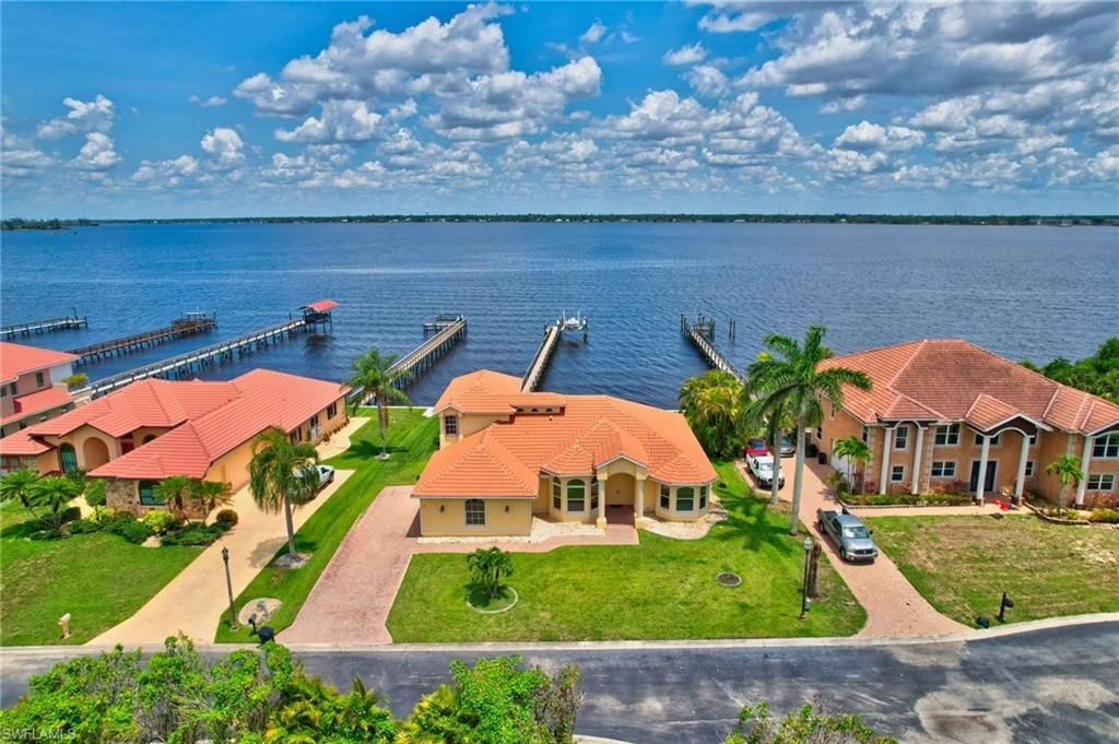 6140 River Shore Ct, North Fort Myers, FL 33917 Photo