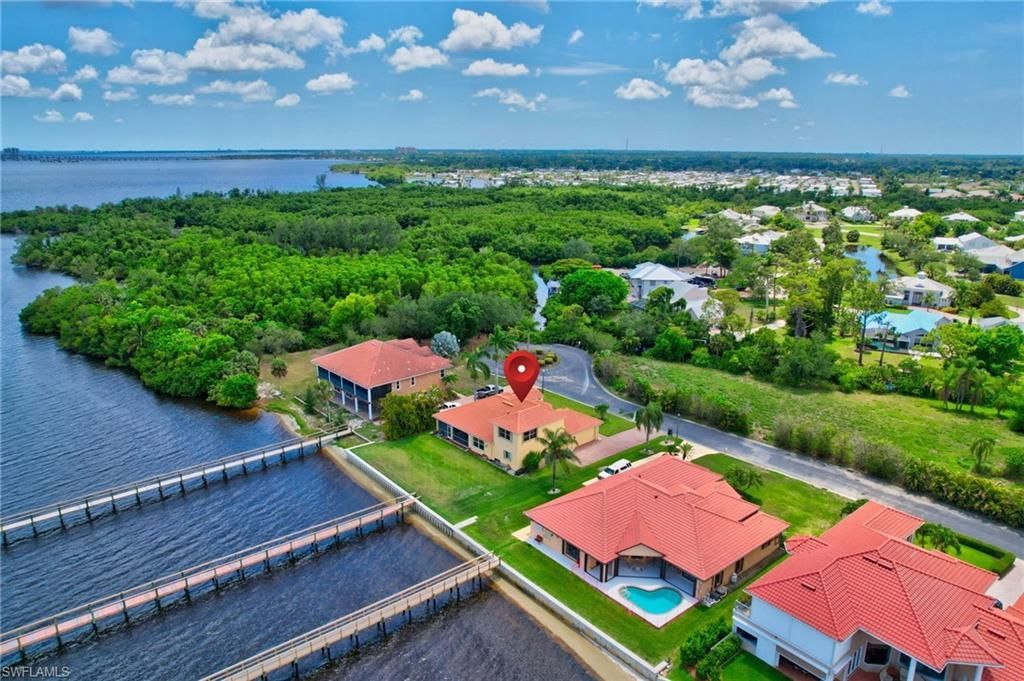 6140 River Shore Ct, North Fort Myers, FL 33917 Photo