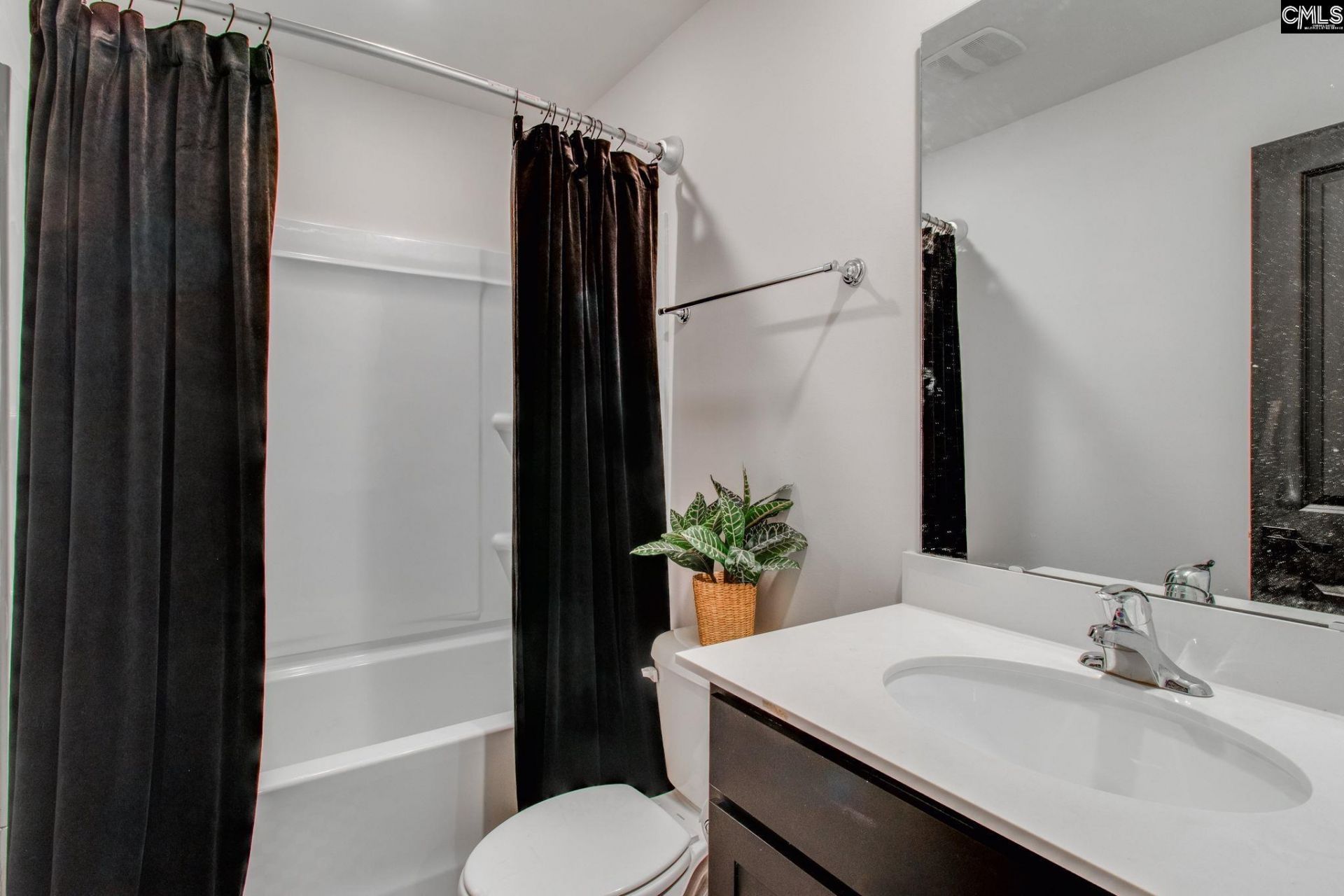 1075 Belmont Green Road  Photo 14