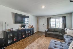 1075 Belmont Green Road  photo 4