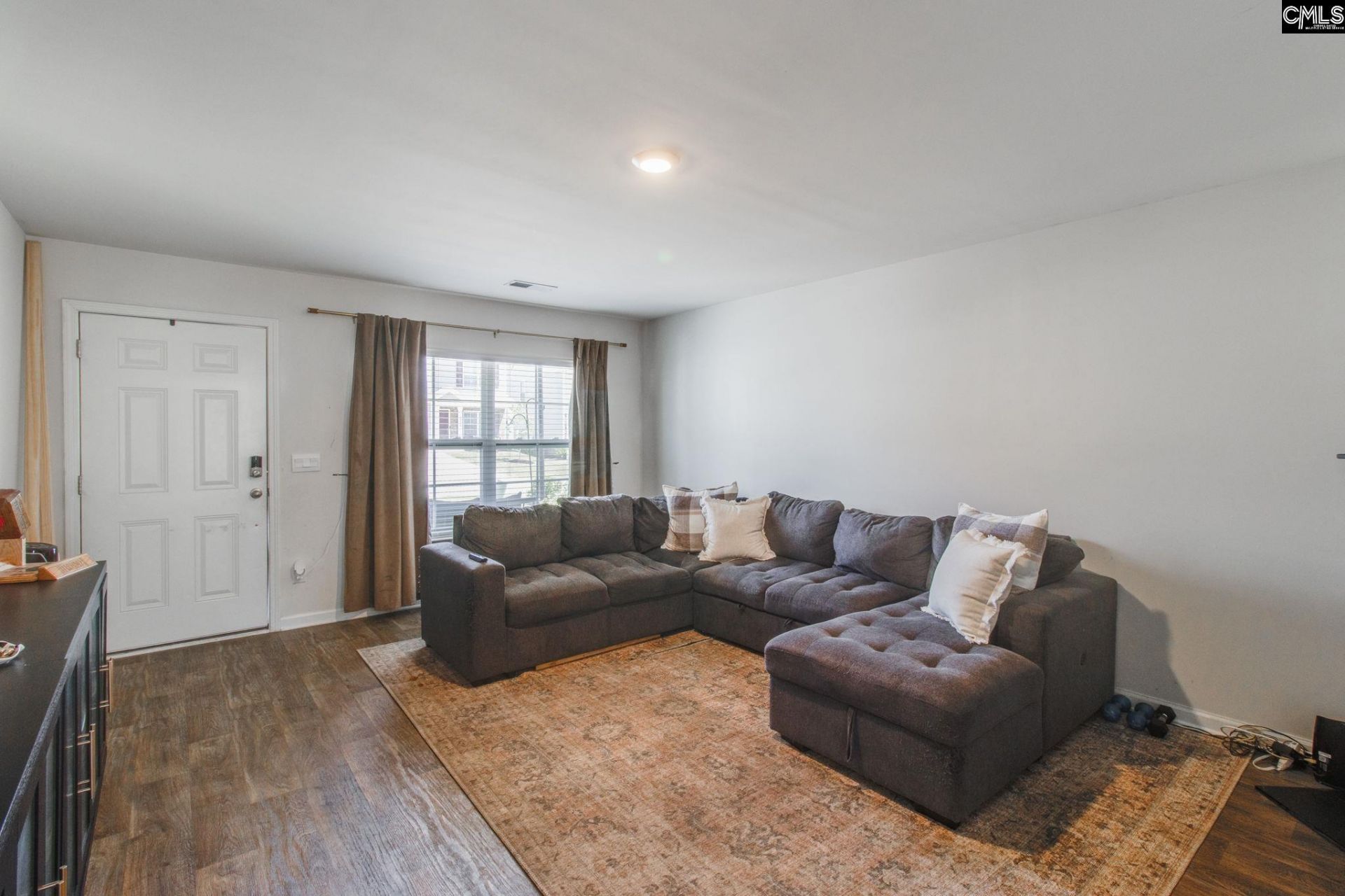 1075 Belmont Green Road  Photo 5