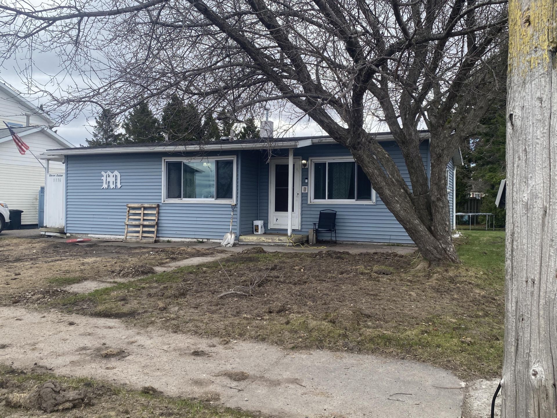 1116 E Portage Ave, Sault Sainte Marie, MI 49783 Main Photo