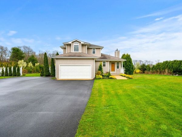 61 American Legion Highway, Westport, MA 02790