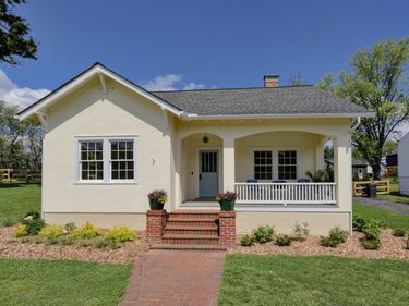 911 Thornhill Rd , Lexington, VA 24450