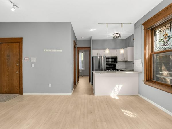 635 Grand Avenue, Unit 4, Saint Paul, MN 55105