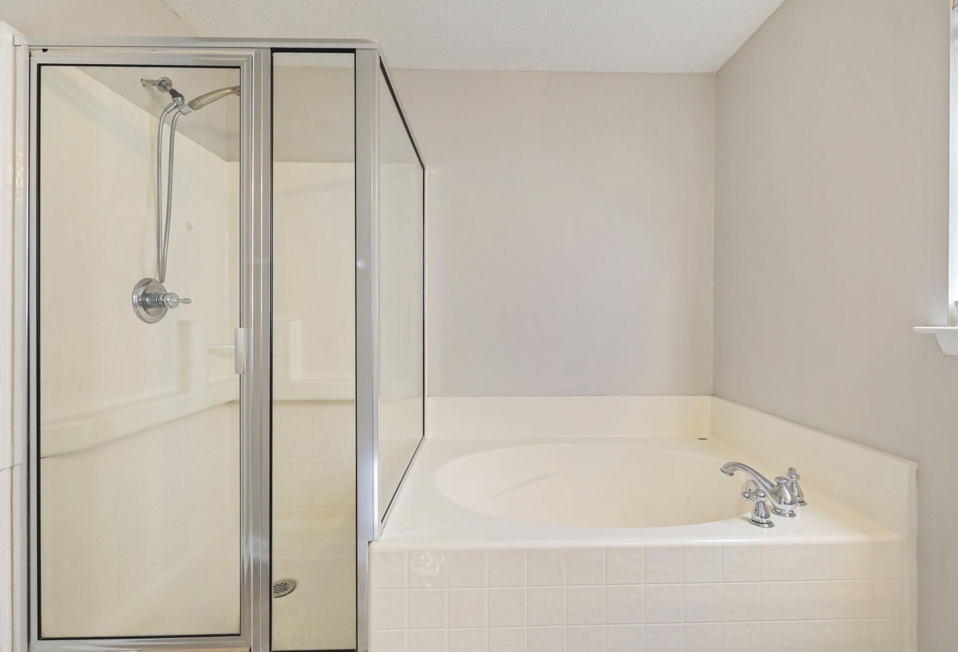 405 Green Park Lane Photo 13