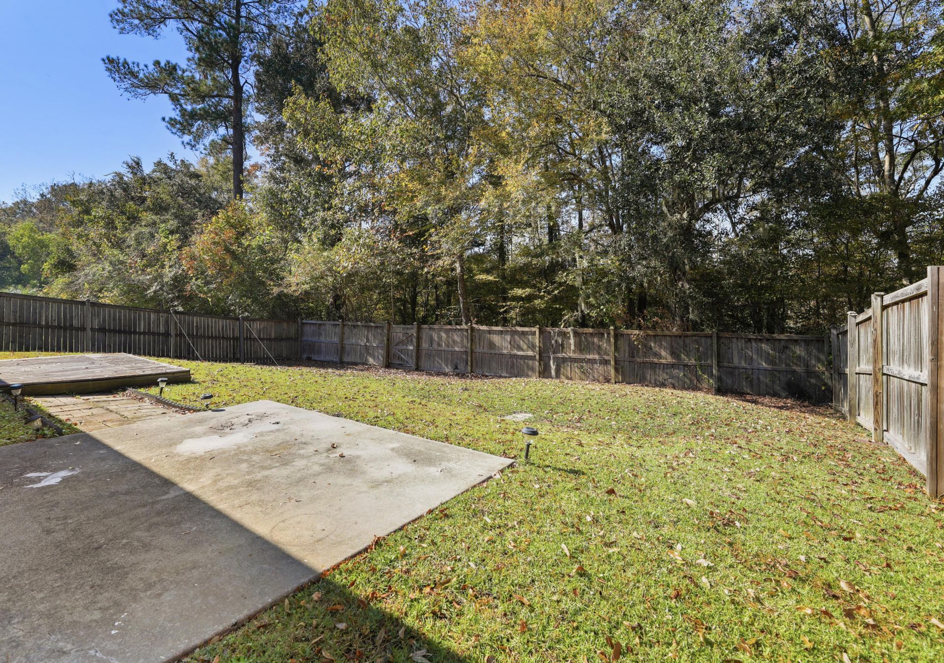 405 Green Park Lane Photo 21