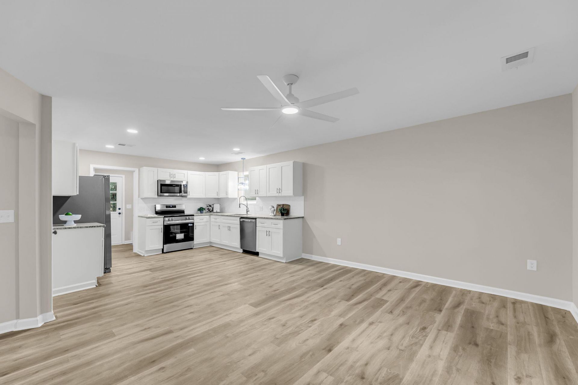 5396 Charleston Hwy Photo 9