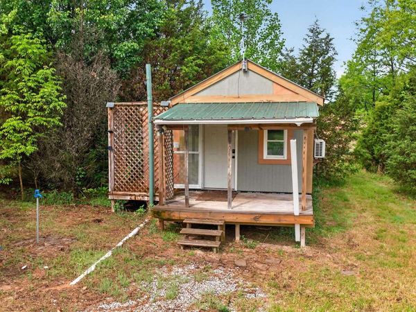 588 Easy Street, Mitchell, IN 47446