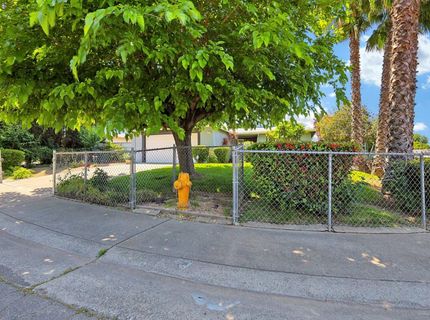 7299 Dutch Flat Dr, North Highlands, CA 95660 Photo